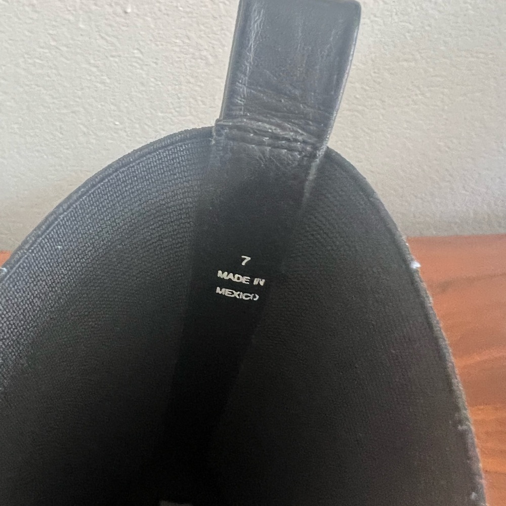Steve Madden Hesitant Chelsea Boot - Picture 5 of 5